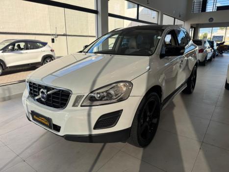 VOLVO XC60 2.0 4P COMFORT T5 TURBO AUTOM�TICO, Foto 3