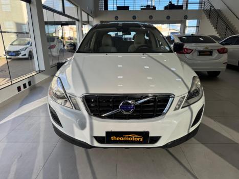 VOLVO XC60 2.0 4P COMFORT T5 TURBO AUTOM�TICO, Foto 4