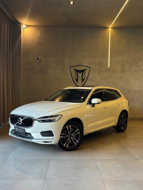 VOLVO XC60 2.0 4P D5 MOMENTUM DIESEL AWD GEARTRONIC, Foto 1