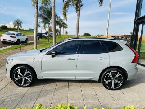 VOLVO XC60 2.0 4P T8 PHEV ULTRA DARK AWD GEARTRONIC AUTOM�TICO, Foto 4