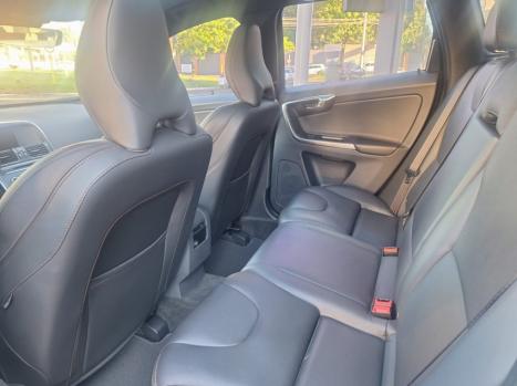 VOLVO XC60 2.4 4P AWD MOMENTUM DIESEL AUTOMTICO, Foto 15