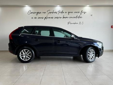VOLVO XC60 2.4 4P AWD MOMENTUM DIESEL AUTOM�TICO, Foto 2