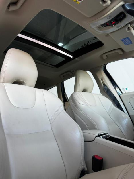 VOLVO XC60 2.4 4P AWD MOMENTUM DIESEL AUTOM�TICO, Foto 6