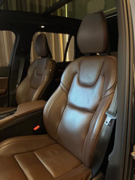 VOLVO XC90 2.0 4P T8 HYBRID ULTIMATE AWD TURBO AUTOMTICO GEARTRONIC, Foto 7