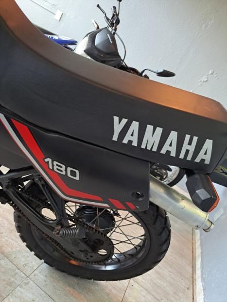 YAMAHA DT 180 S/N, Foto 5