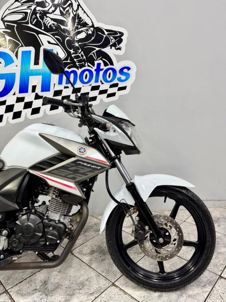 YAMAHA Fazer YS 150 SED, Foto 2