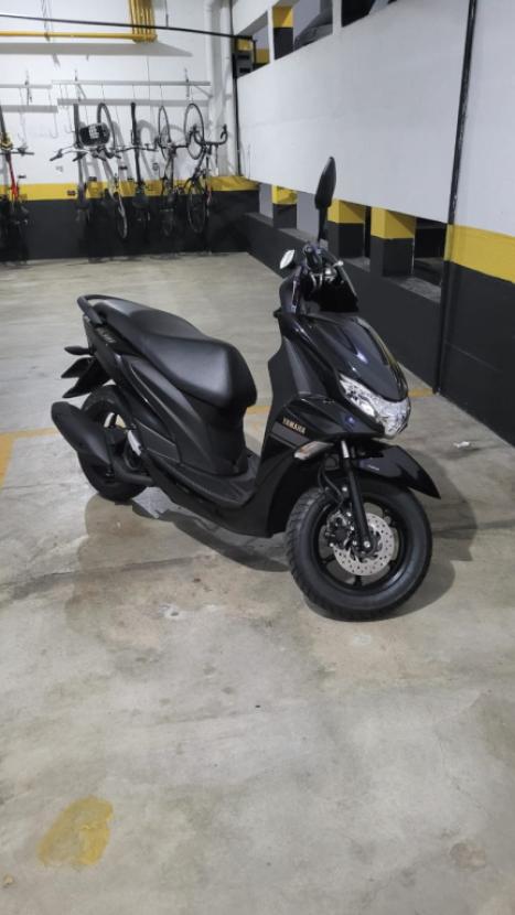 YAMAHA Fluo 125 ABS, Foto 2