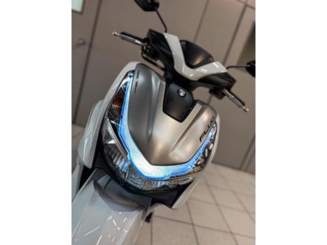 YAMAHA Fluo 125 ABS, Foto 7