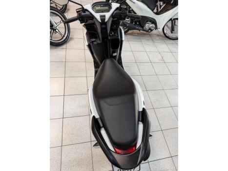 YAMAHA Fluo 125 ABS, Foto 11