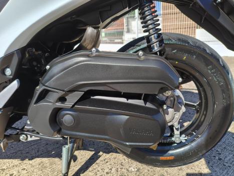 YAMAHA Fluo 125 ABS, Foto 6