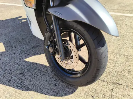 YAMAHA Fluo 125 ABS, Foto 11