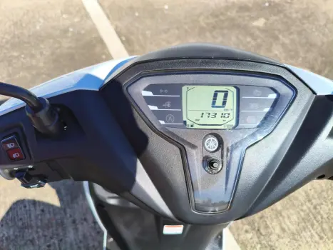 YAMAHA Fluo 125 ABS, Foto 15