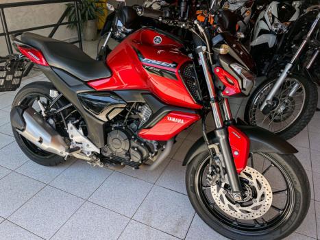 YAMAHA FZ 15 Fazer ABS, Foto 3