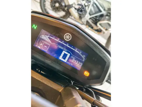 YAMAHA FZ 15 Fazer ABS, Foto 12