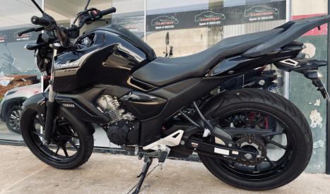 YAMAHA FZ 15 Fazer ABS, Foto 2