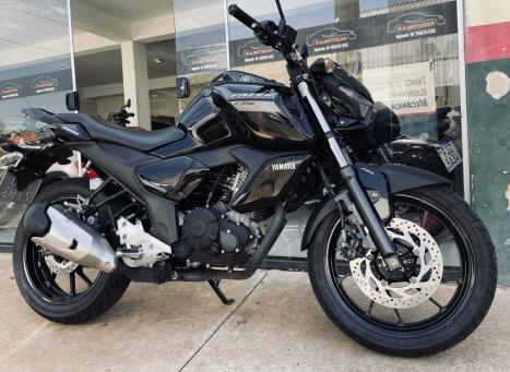 YAMAHA FZ 15 Fazer ABS, Foto 5