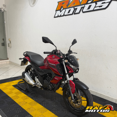 YAMAHA FZ 15 Fazer ABS, Foto 4