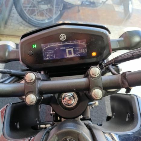 YAMAHA FZ 15 Fazer ABS, Foto 3