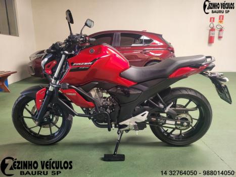 YAMAHA FZ 15 Fazer ABS, Foto 2