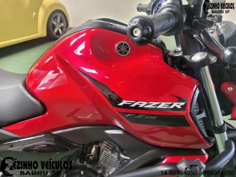 YAMAHA FZ 15 Fazer ABS, Foto 4