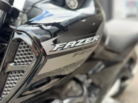 YAMAHA FZ 15 Fazer ABS, Foto 6