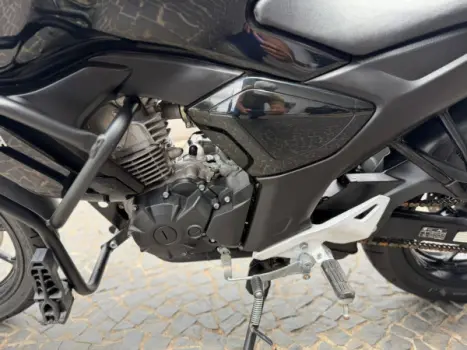 YAMAHA FZ 15 Fazer ABS, Foto 14