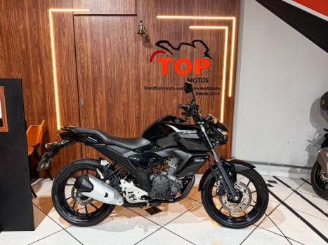 YAMAHA FZ 15 Fazer ABS, Foto 1