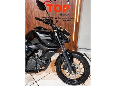 YAMAHA FZ 15 Fazer ABS, Foto 2