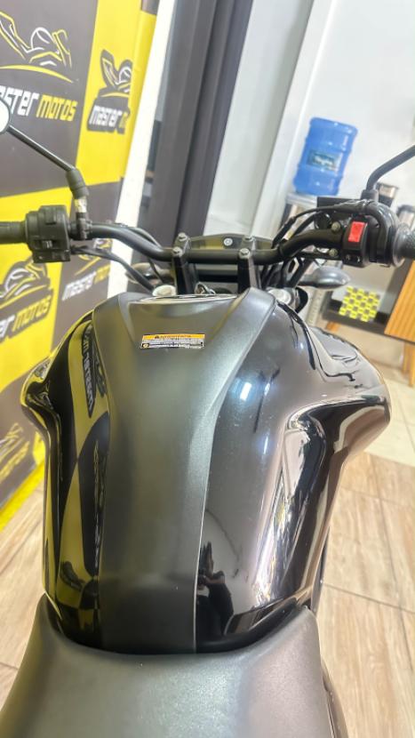 YAMAHA FZ 15 Fazer ABS, Foto 2