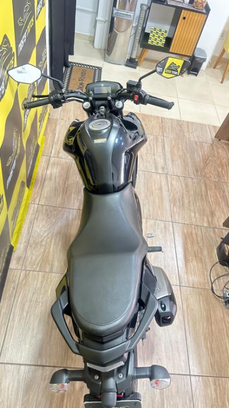 YAMAHA FZ 15 Fazer ABS, Foto 3