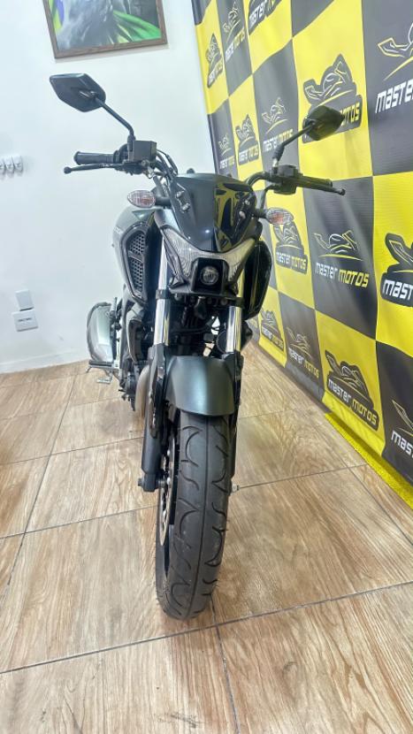 YAMAHA FZ 15 Fazer ABS, Foto 4