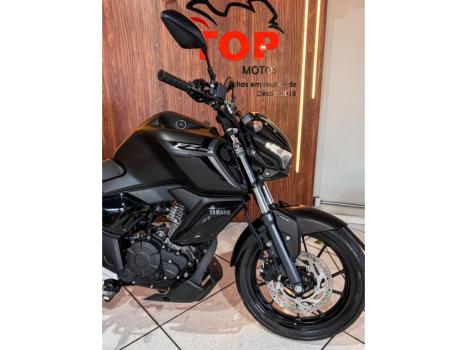 YAMAHA FZ 15 Fazer ABS, Foto 2