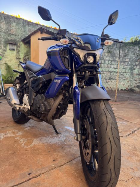 YAMAHA FZ 15 Fazer ABS, Foto 3