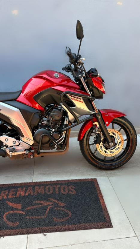 YAMAHA FZ 25 250 Fazer Flex , Foto 5