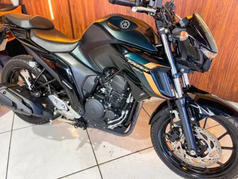 YAMAHA FZ 25 250 Fazer Flex , Foto 3
