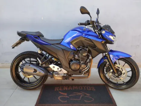 YAMAHA FZ 25 250 Fazer Flex , Foto 1