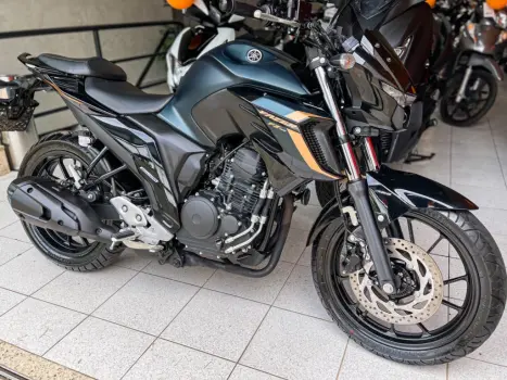 YAMAHA FZ 25 250 Fazer Flex , Foto 3