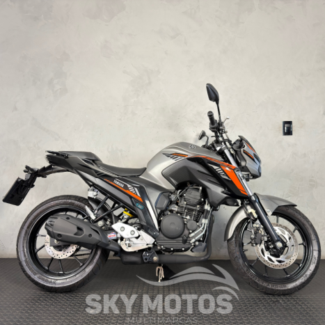 YAMAHA FZ 25 250 Fazer Flex , Foto 1