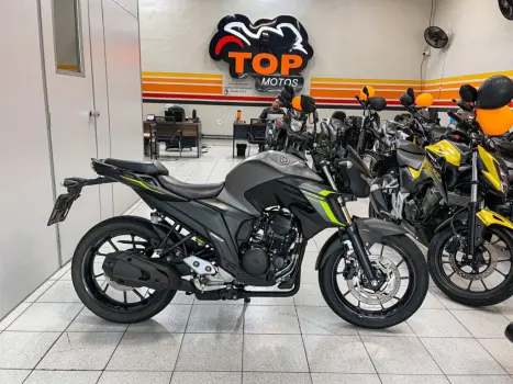 YAMAHA FZ 25 250 Fazer Flex , Foto 1