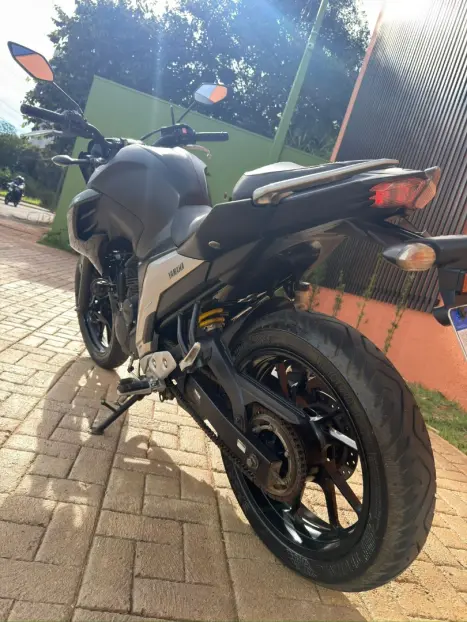 YAMAHA FZ 25 250 Fazer Flex , Foto 8
