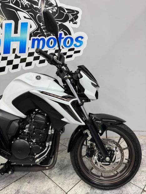 YAMAHA FZ 25 250 Fazer Flex , Foto 2
