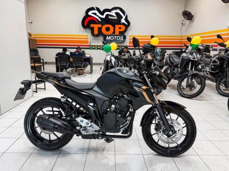 YAMAHA FZ 25 250 Fazer Flex , Foto 1