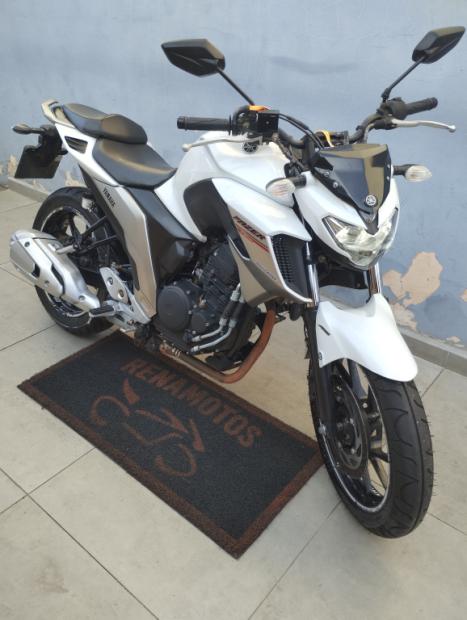 YAMAHA FZ 25 250 Fazer Flex , Foto 4