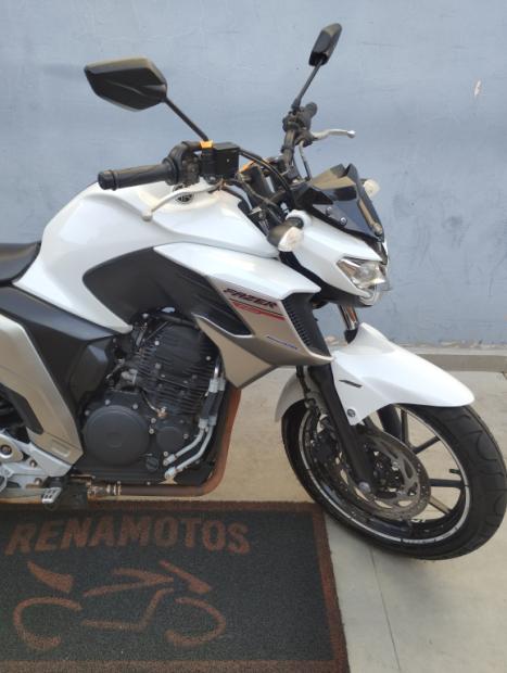 YAMAHA FZ 25 250 Fazer Flex , Foto 5
