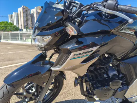 YAMAHA FZ 25 250 Fazer Flex , Foto 2