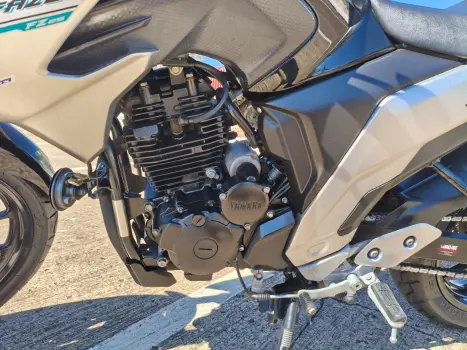 YAMAHA FZ 25 250 Fazer Flex , Foto 3