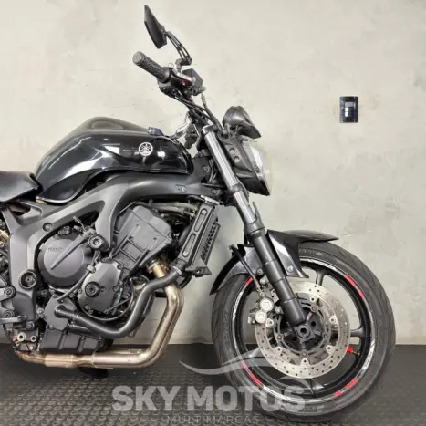 YAMAHA FZ6 Fazer 600 N, Foto 4