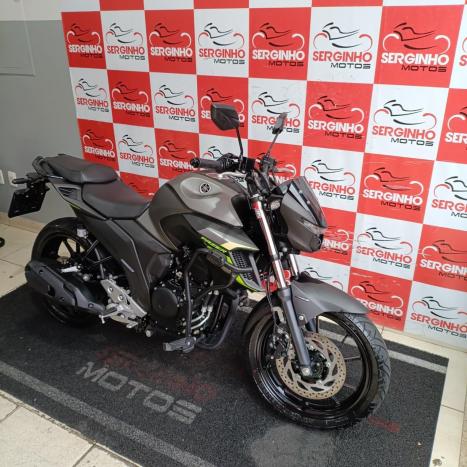 YAMAHA FZ6 Fazer 600 S, Foto 4