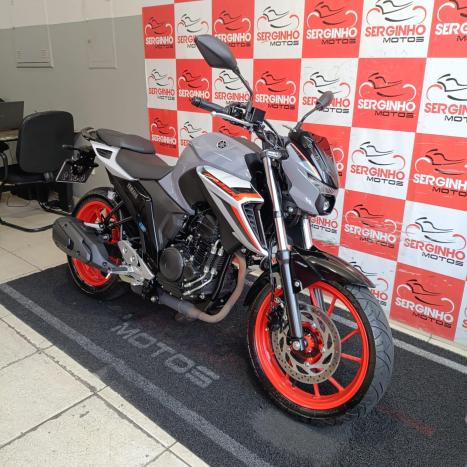 YAMAHA FZ6 Fazer 600 S, Foto 7