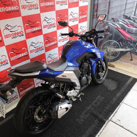 YAMAHA FZ6 Fazer 600 S, Foto 3